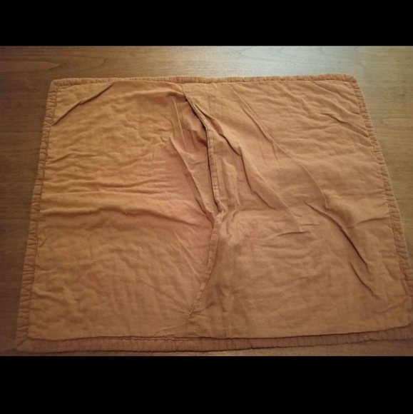 All cotton gold pillow shams - Picture 3 of 3